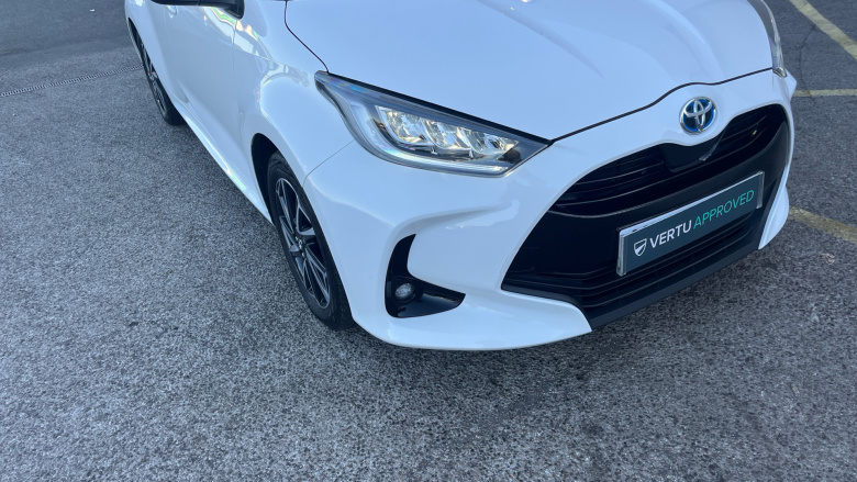 Toyota Yaris 1.5 Hybrid Design 5dr CVT Hybrid Hatchback